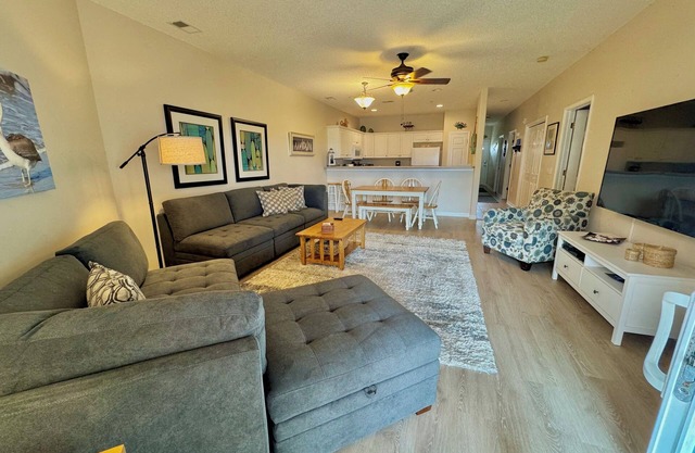 Spacious clean condo, large pool, plus many extras. Perfect for families.