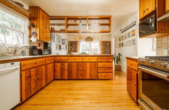 Spacious, Comfortable, Casual Endless Summer - Beach, Dining, Hiking, Hot Spots