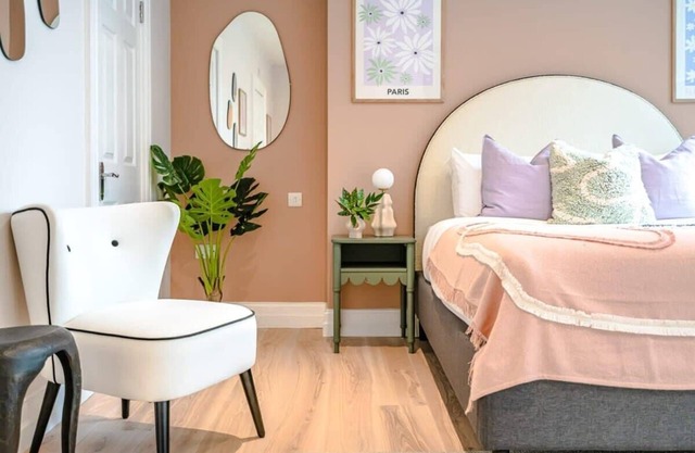 Spacious & Contemporary Apartment in Soho