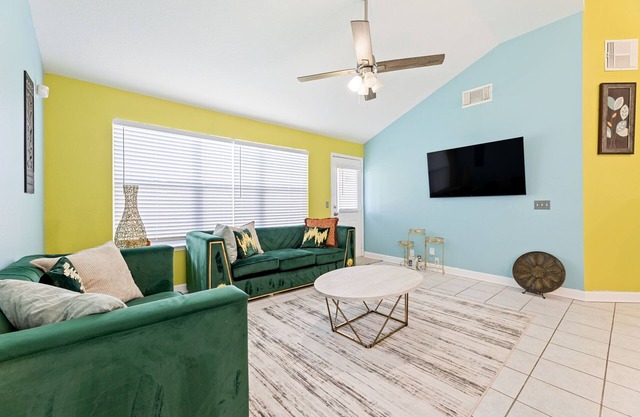 Spacious & Cozy Sugar Land Home – Perfect for Families and Remote Workers