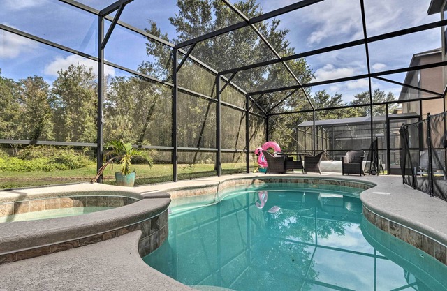 Spacious Davenport Retreat w/ Lanai + Pool!