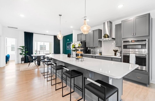 Spacious Downtown Raleigh Urban Retreat 2400 SQ. FT.