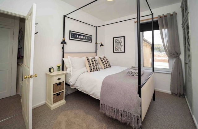 Spacious Flat in Bath - Sleeps 3