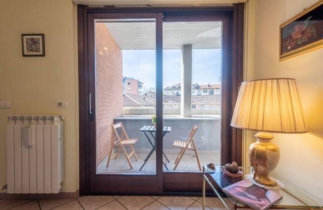 Spacious fort Appt x6 FREE PARKING