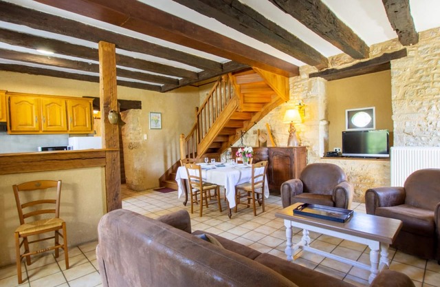 Spacious house with enclosed garden near Sarlat