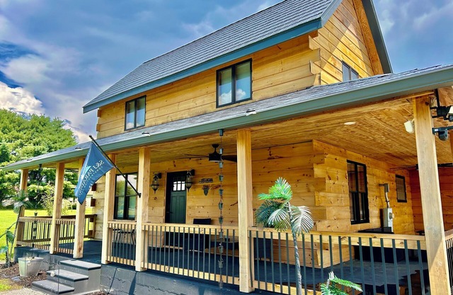Spacious Get Away: Mt. View Cabin fully equipped kitchen ONLY 15min to Town