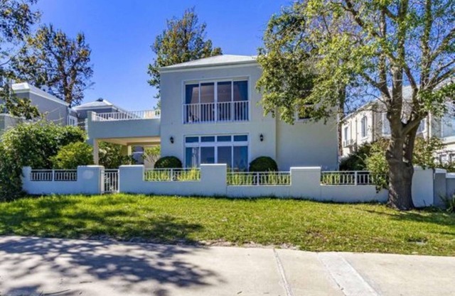 Spacious golf villa on Erinvale Golf Estate, Somerset West