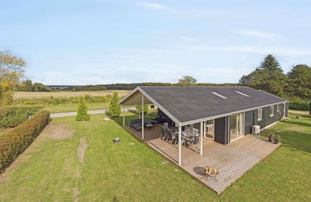 Spacious holiday home on Bogø