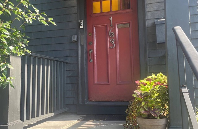 Spacious home in Harvard Square with permitted free on street parking