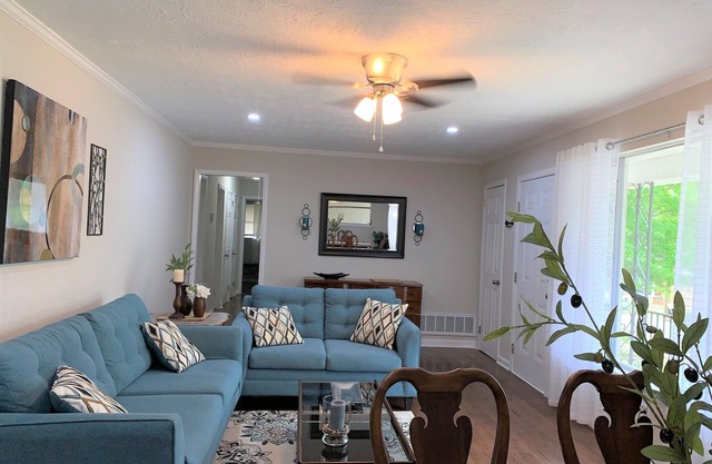 Spacious Home w/Garage & access to I-20/I-520