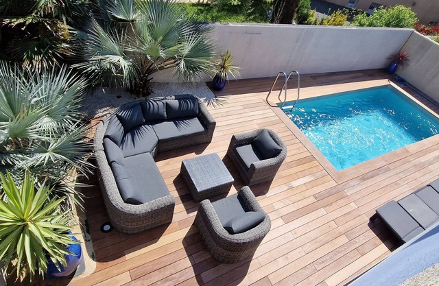 SPACIOUS HOUSE WITH POOL CLOSE TO THE BEACH