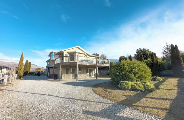Spacious House 15min walk from Wanaka Centre