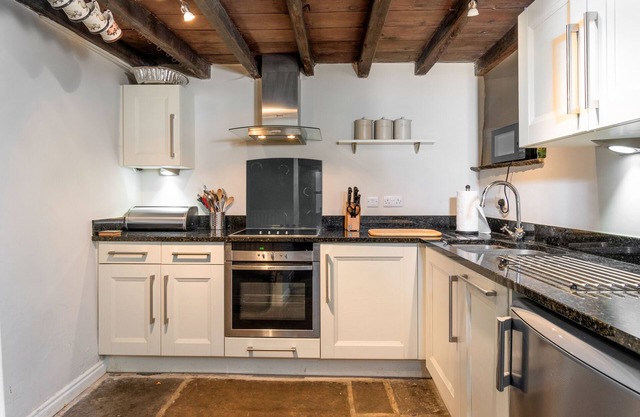 Spacious House With South-facing Views Overlooking Swaledale