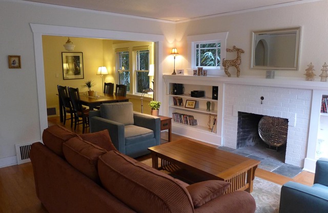 Spacious Ladd's Addition Townhouse for Extended Rentals - 31 Days or more