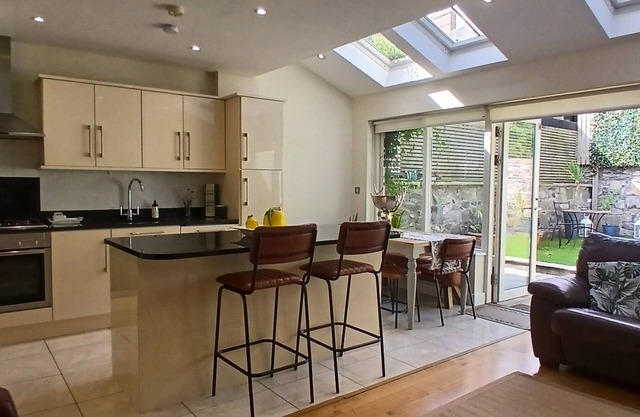 Spacious, LightFilled 3BD Home Beside Phoenix Park