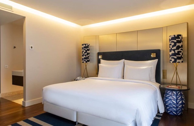 Spacious Lisbon Stay with Outdoor Pool & Garden | Pet-Friendly with Free Parking