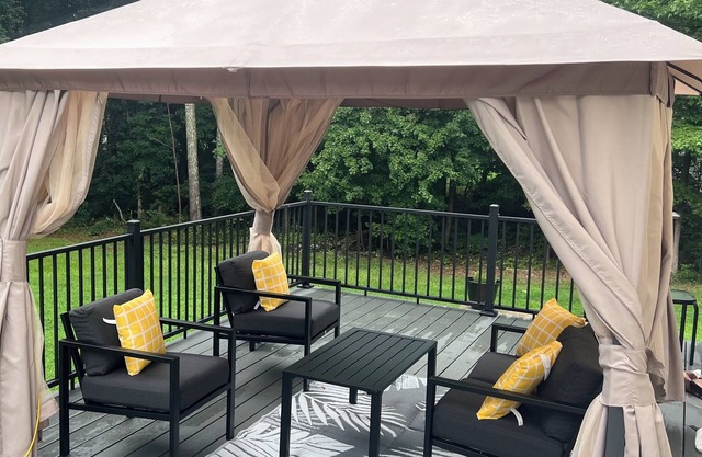 Spacious/Luxe 5-bedroom house in quiet neighborhood