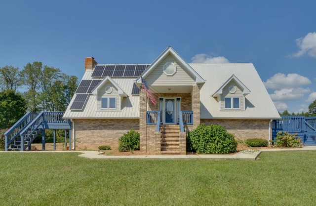 Spacious McMinnville Vacation Home w/Gas Grill!