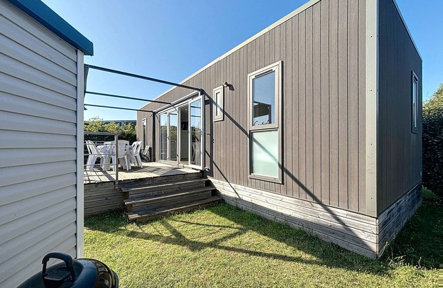 Spacious mobile home 6 pers, 3 bdr, 2 bthr, near beach