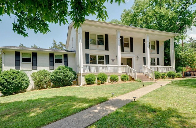 Spacious Modern-Farmhouse-Perfect for families and groups!