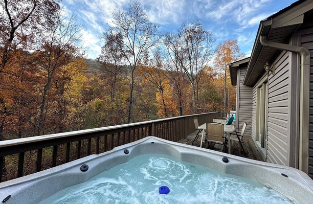 Spacious Mountain Getaway - Minutes from Slopes, Trails & Wineries