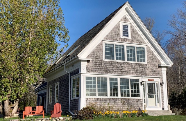 Spacious Newly Renovated Home-Newbury Neck, Stunning Ocean Views & Private Beach