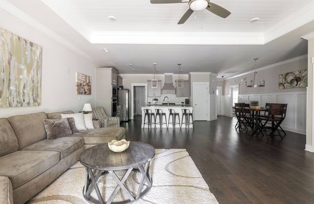 Spacious One Level Ranch Style Luxury Townhouse