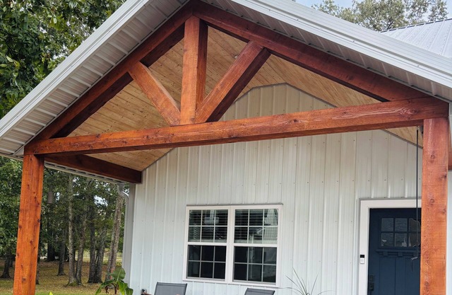 Spacious private guesthouse within minutes of Tims Ford Lake and Woods Reservoir