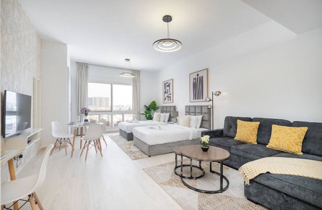 Spacious Serene Studio Retreat in JVC by Suiteable