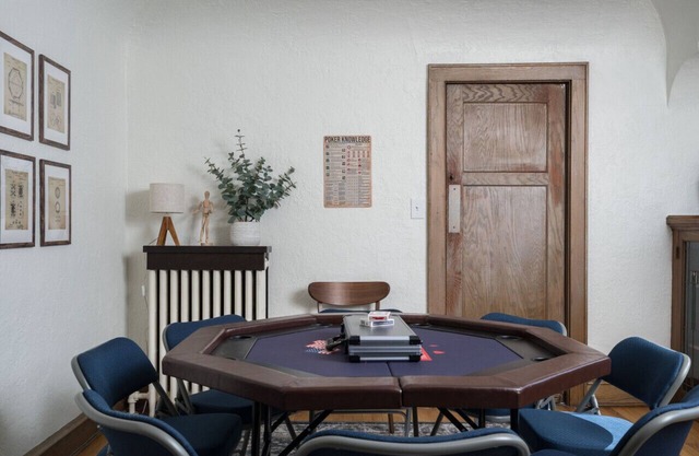 Spacious Shorewood Home - Close to Lake Dr!