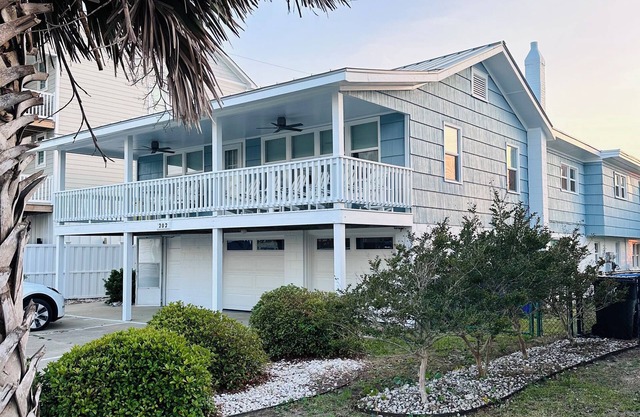 Spacious sound view home. Perfect retreat for families to home school and relax