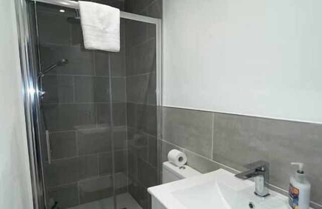 Spacious Town Centre Apartment