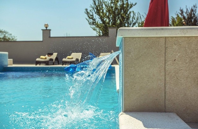 Spacious villa with private pool, jacuzzi, billiards