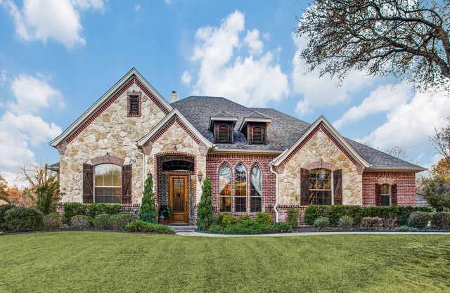 Spacious yet cozy retreat home for leisure and or business travelers