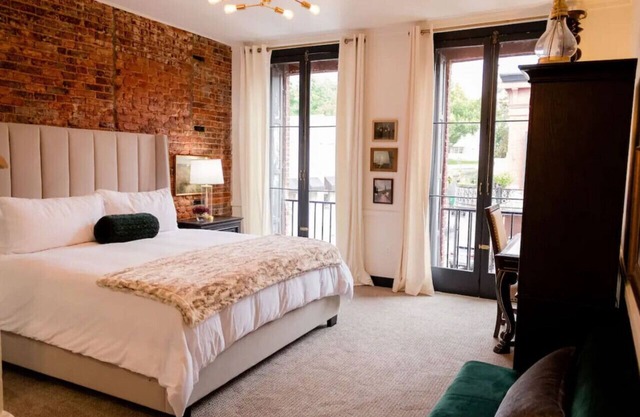 Speakeasy King Room (Rm 2)