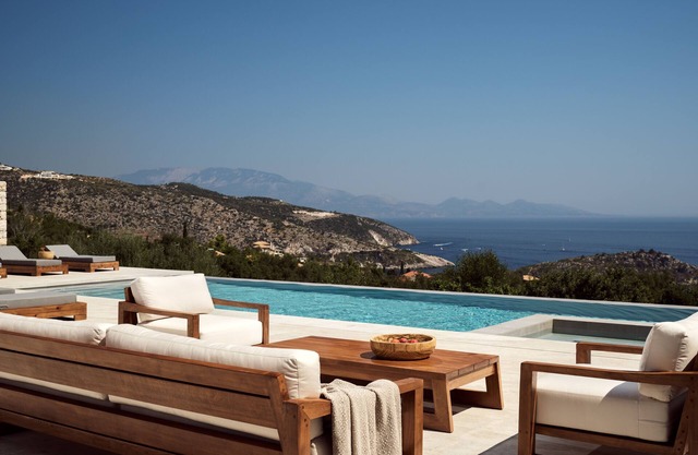 Spectacular stylish Villa with stunning sea views!