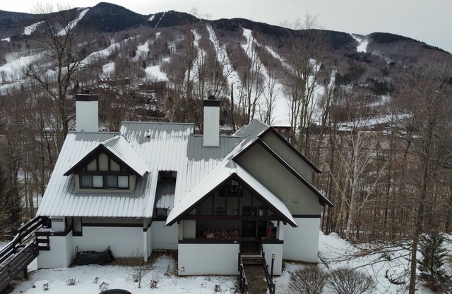 Spectacular Views Across from Loon, 5 BR, Access to Mtn Club Pools, Shuttle
