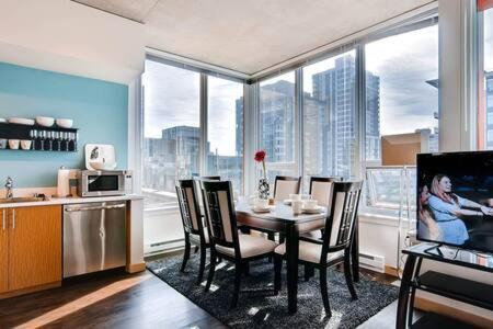 Speechless In Seattle - #1 Location - 2BR - Free Parking - VR1