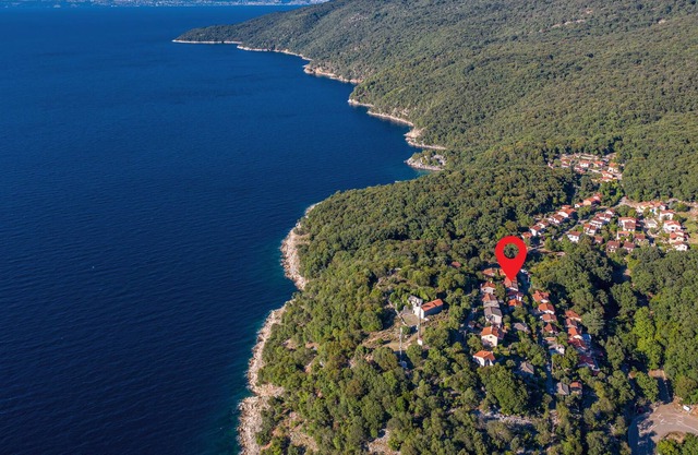 Spend a relaxing vacation in the apartment in a quiet location near the forest.