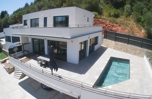 Splendid contemporary villa with private pool