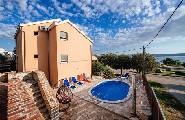 Splendid Holiday Home in Jasenice with Swimming Pool