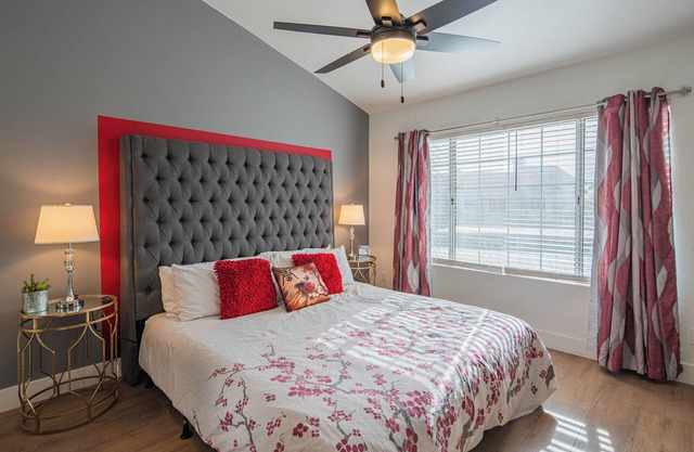 Sport Court Game Room King Bed 2 Self-Check in