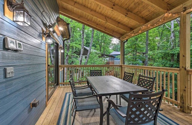 Sprawling Blowing Rock Escape with Theater and Hot Tub!