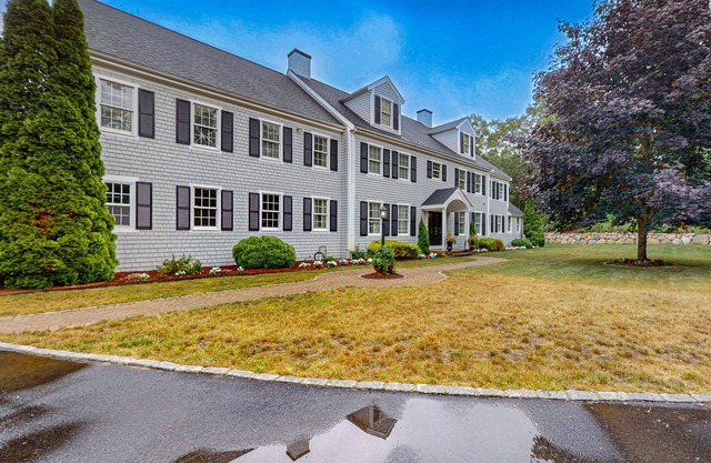 Sprawling dog-friendly lake estate with pool, patio, fire pit, games, & views