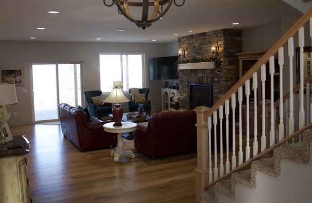 Spring break specia! luxury mountain home minutes from U of M, spectacular views