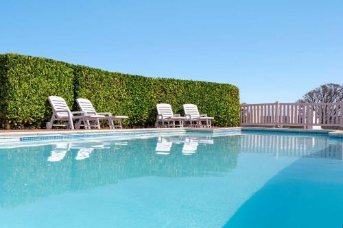 Springfield Deer View - Private Hot Tub , Communal Swimming Pool & Fishing Nearby