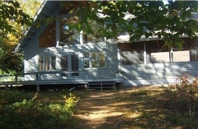 Squam Lake: Waterfront Home with Large Screened Porch