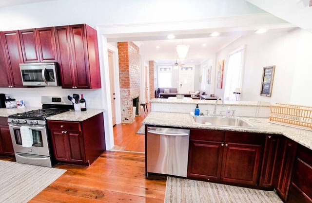 St. Ann Historic Creole Cottage 5 bed/4ba