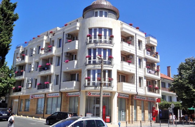 St. George Apartments