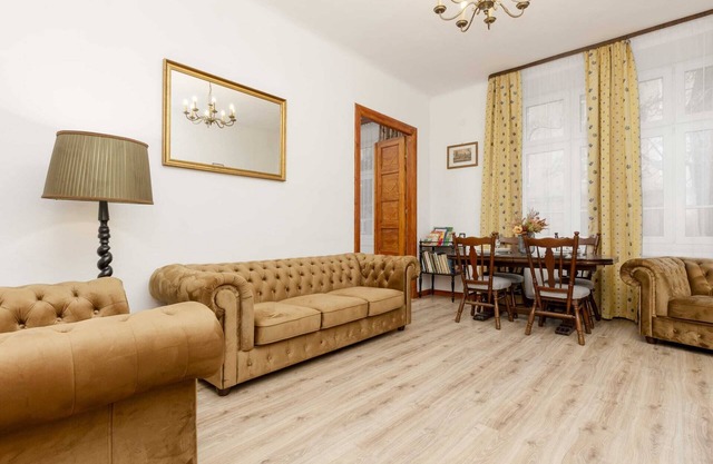 Stalowa 9 | Gold and Wood Apartment | Two Bedrooms
